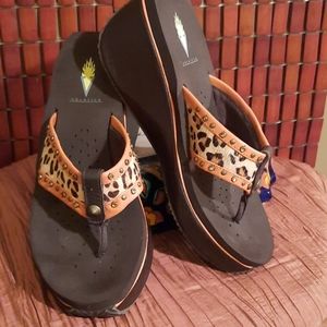 Volatile Wedge Animal Print Sandal Size 8
